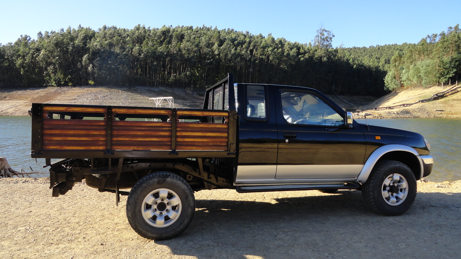 NISSAN NAVARA 2.5 TDI 4 LUGARES