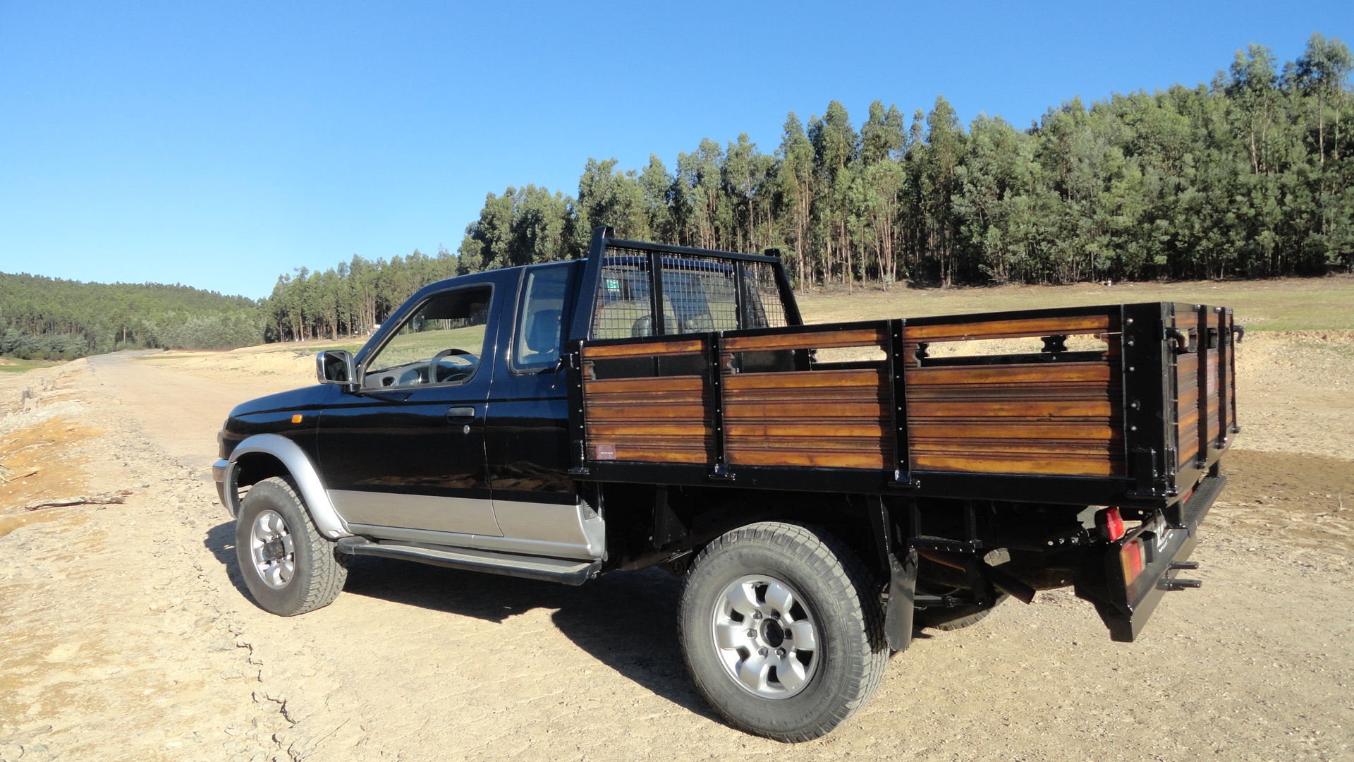 NISSAN NAVARA 2.5 TDI 4 LUGARES