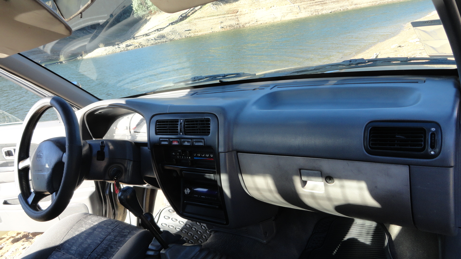 NISSAN NAVARA 2.5 TDI 4 LUGARES