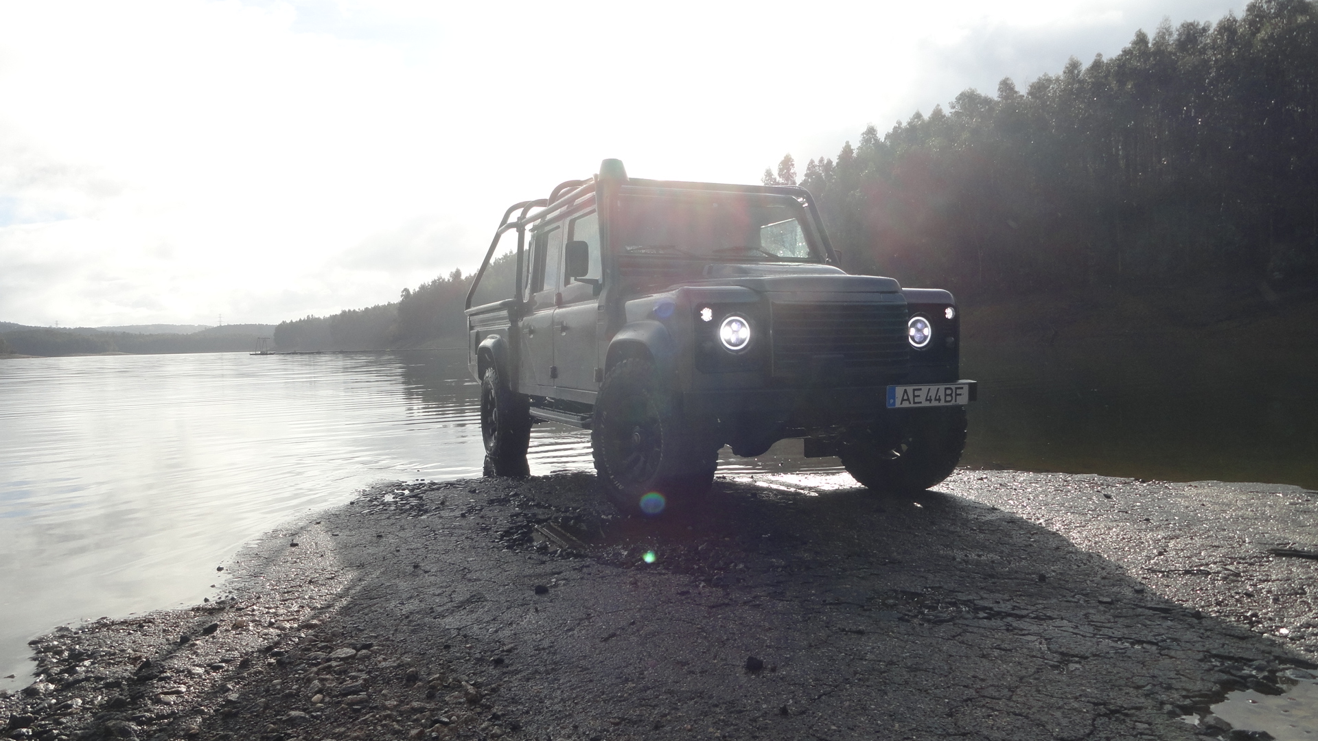 LAND ROVER DEFENDER 130