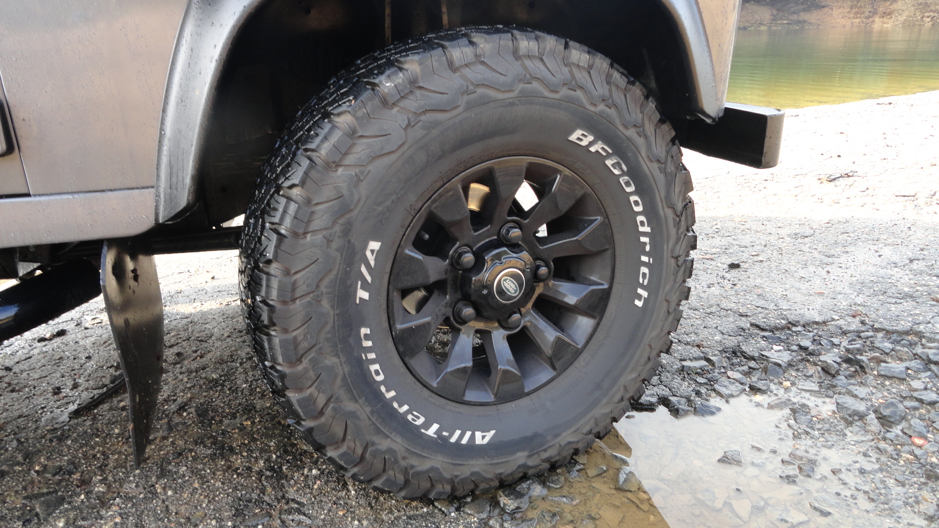 LAND ROVER DEFENDER 130