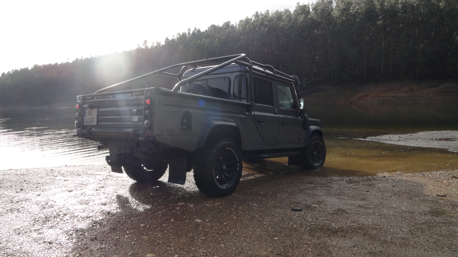LAND ROVER DEFENDER 130