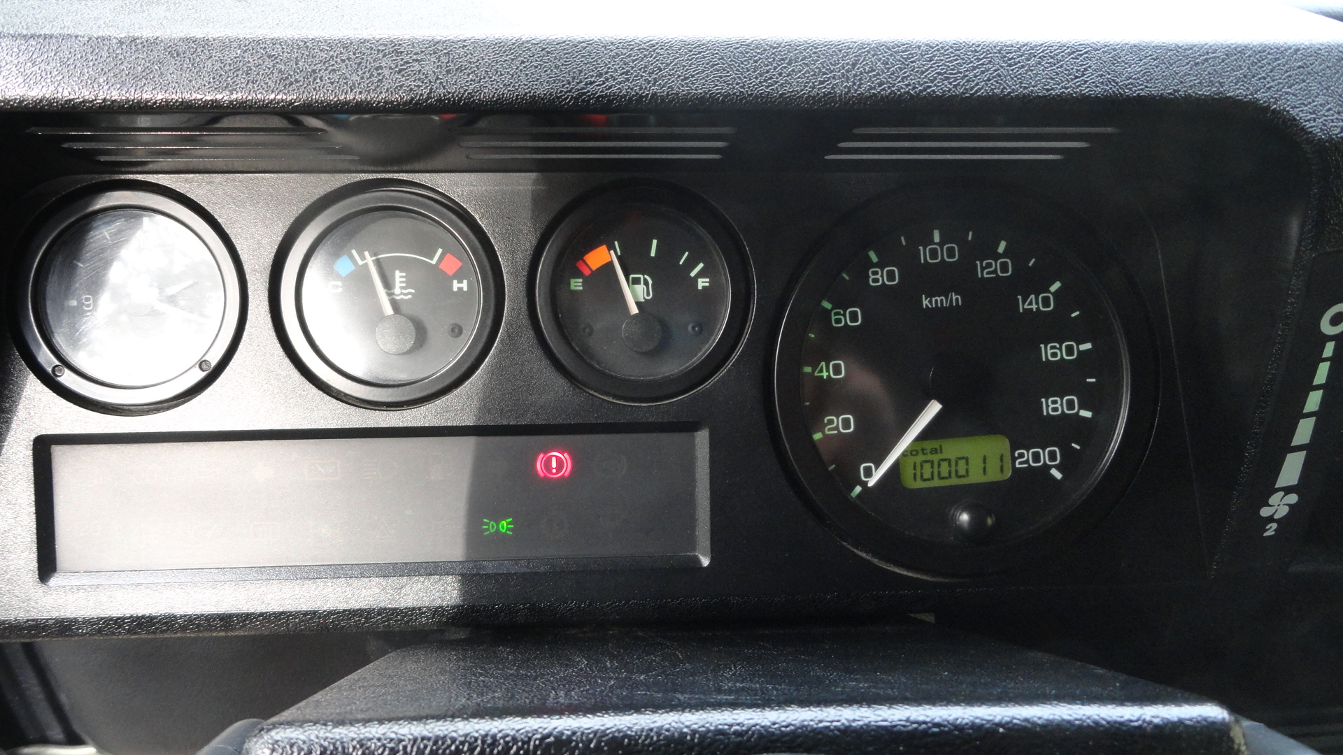 LAND ROVER DEFENDER 130