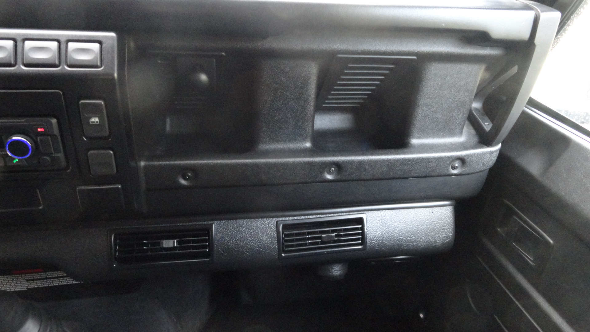 LAND ROVER DEFENDER 130