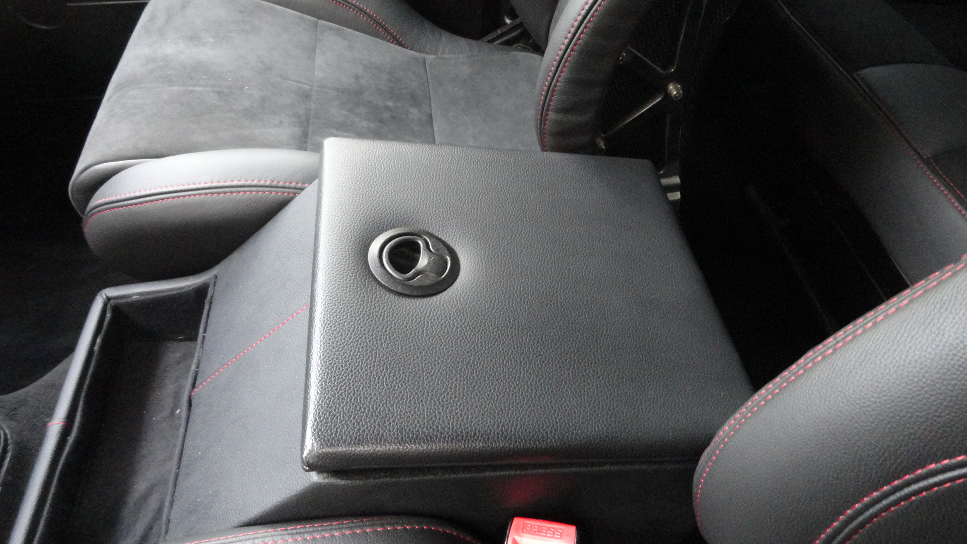 LAND ROVER DEFENDER 130