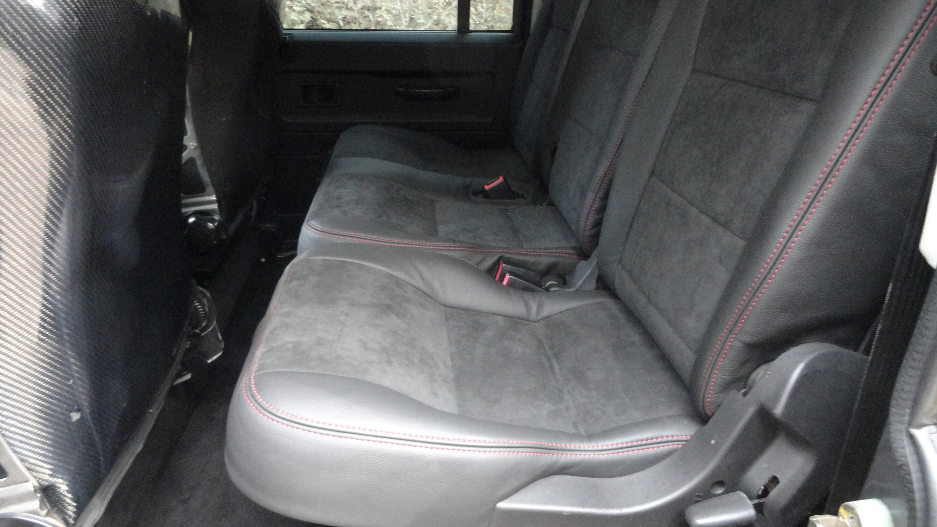 LAND ROVER DEFENDER 130