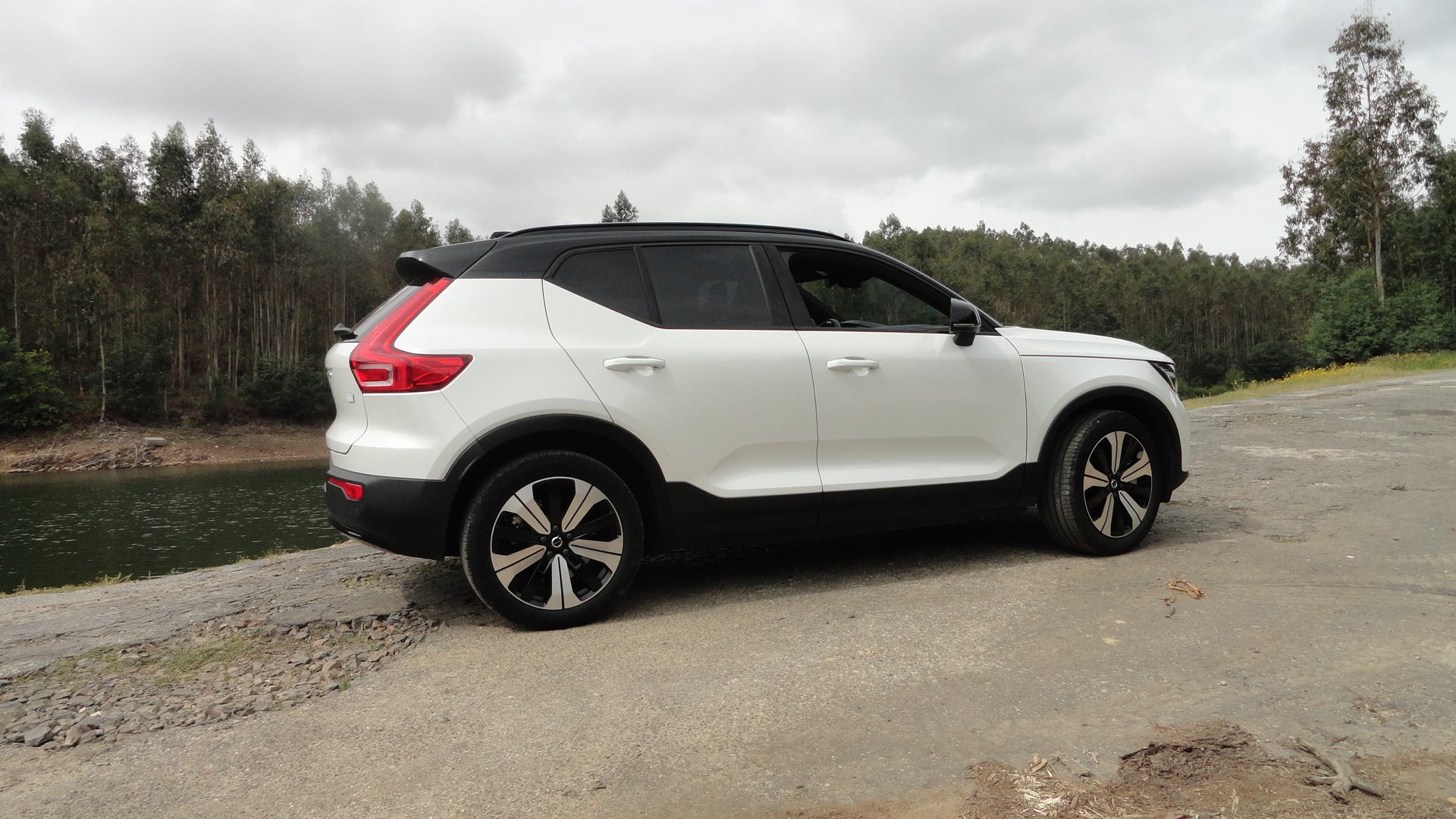 VOLVO XC 40 ELETRICO