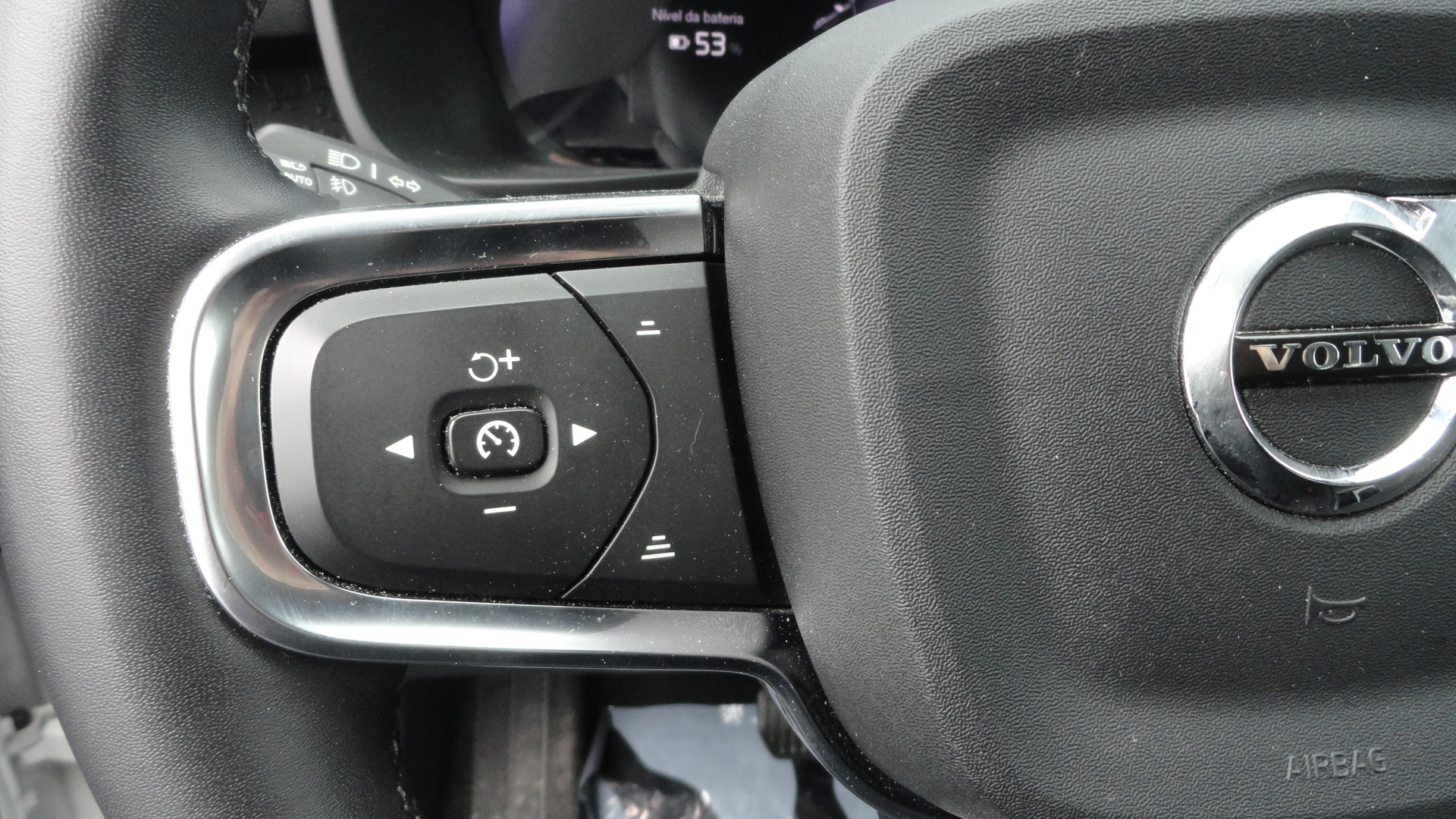 VOLVO XC 40 ELETRICO