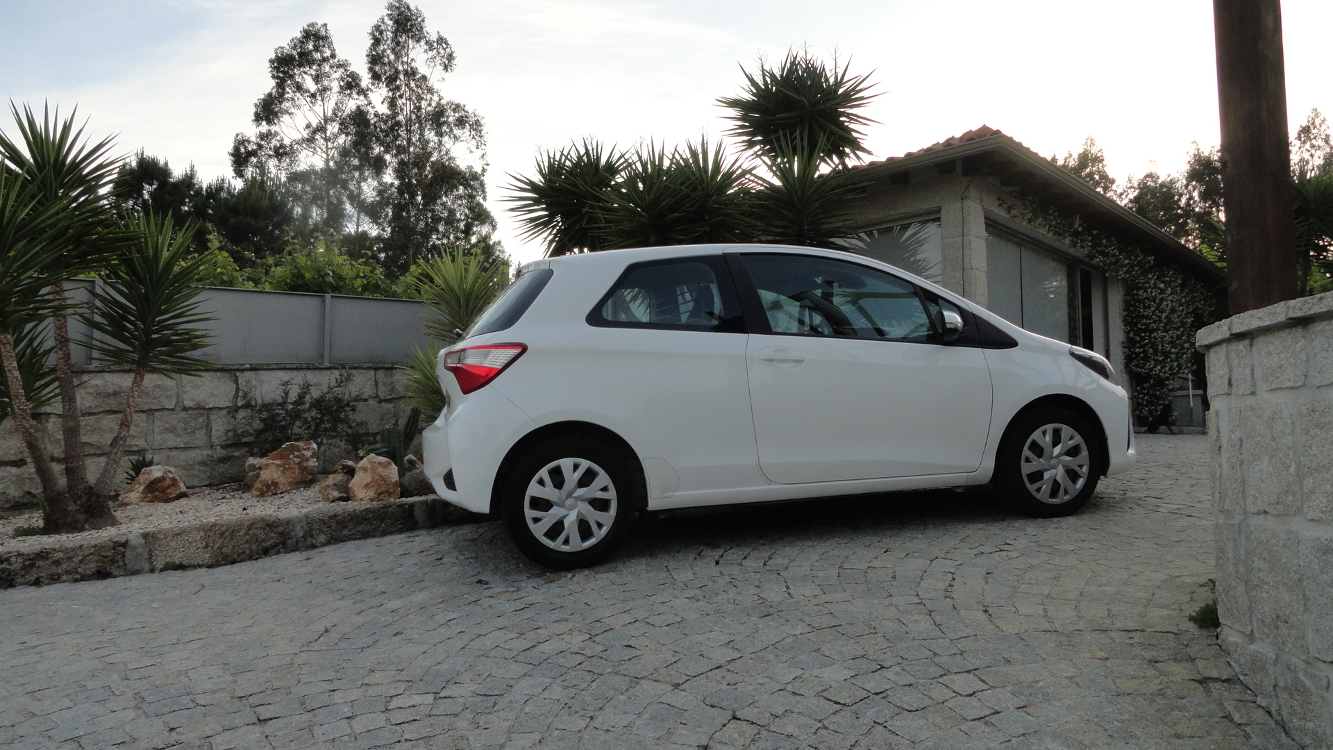 TOYOTA YARIS BIZZ 1.4D-4D